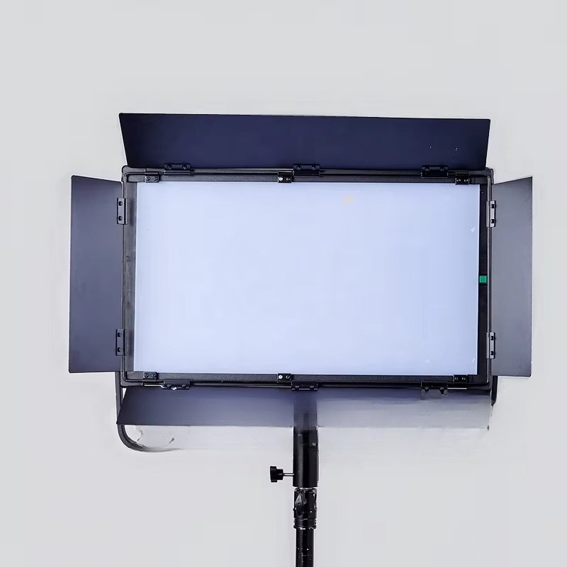 ضوء فيديو صيني Yidoblo A-2200I - مراجعة Photography And Lighting وسعره