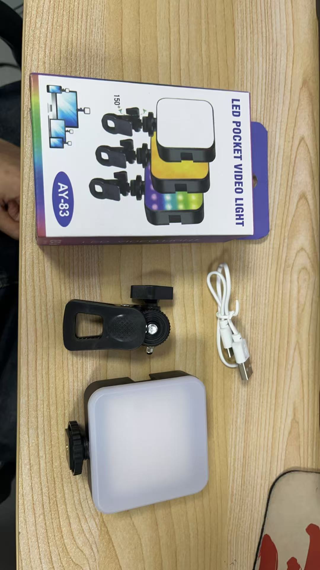 ضوء الجيب RGB للتصوير الفوتوغر - مراجعة Photography Lighting For Outdoors وسعره